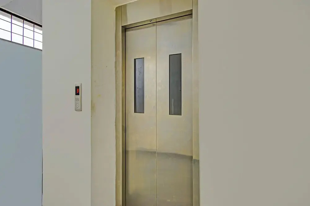 Fabhotel Rio