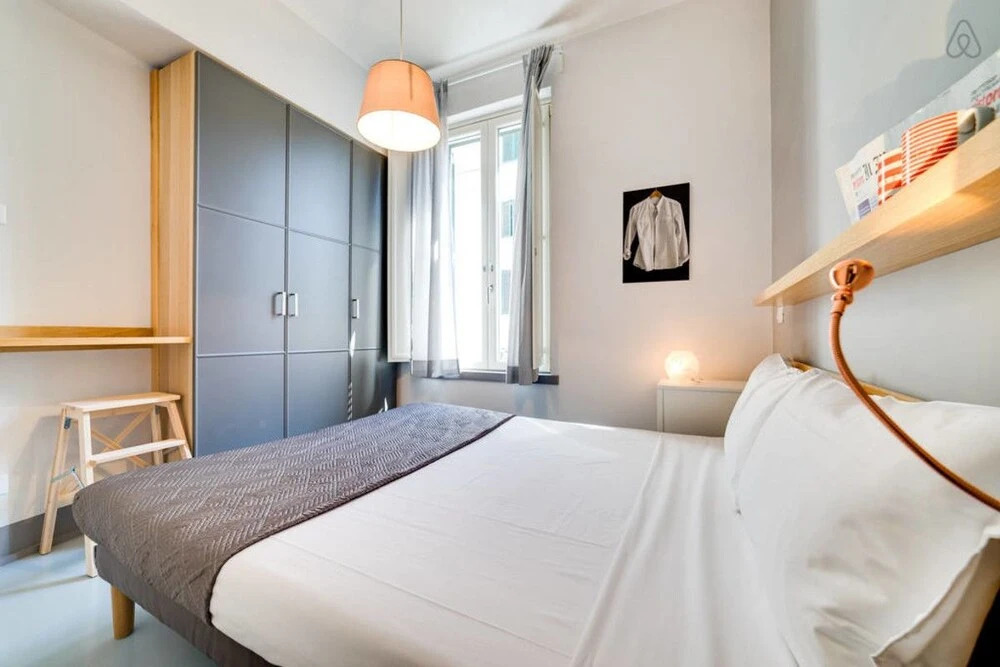 Stylish 1 Bed Flat Very Close to Colosseum