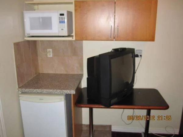 Crestwood Motel