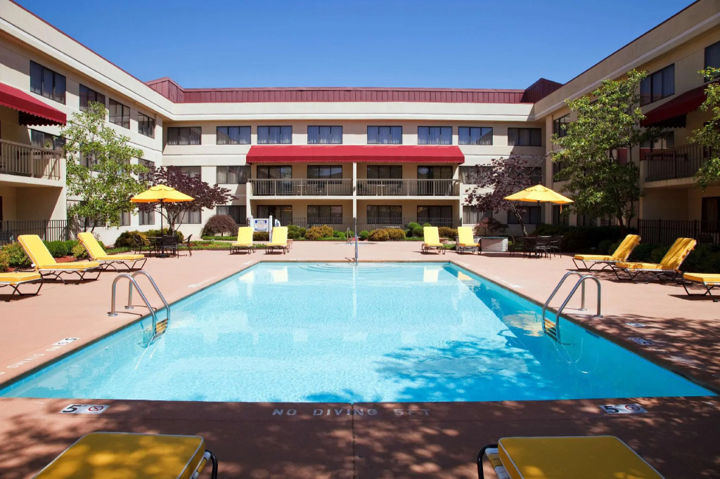 DoubleTree Suites by Hilton Hotel Cincinnati - Blue Ash