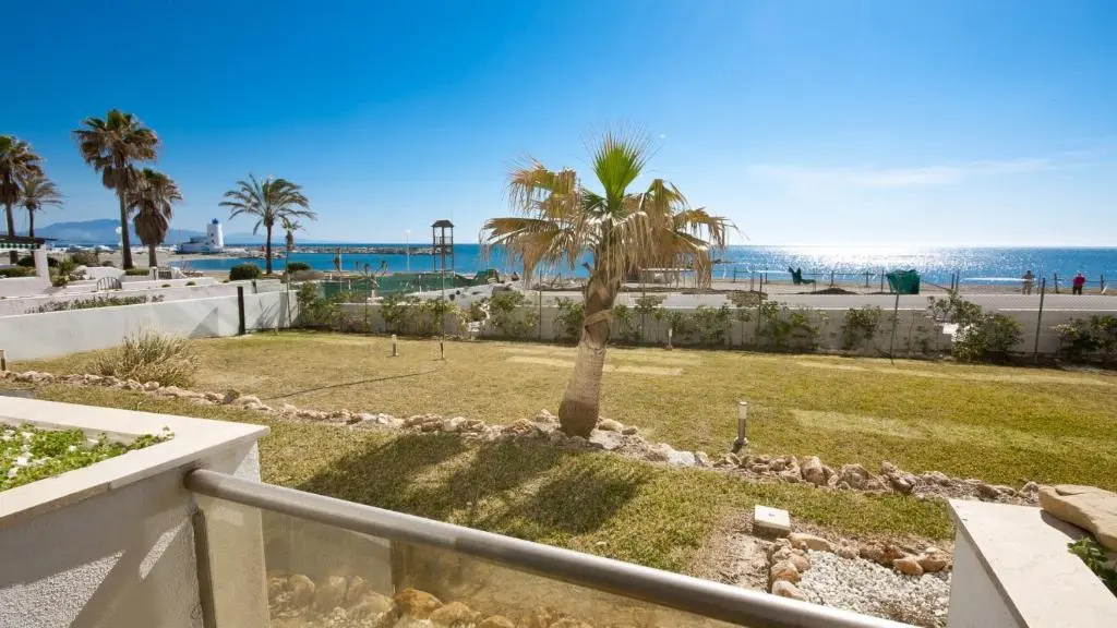 Marina Del Castillo 305