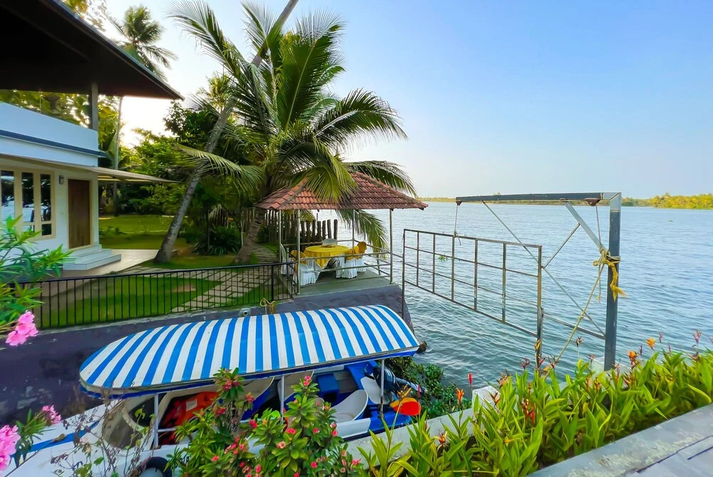 Jai Lake House