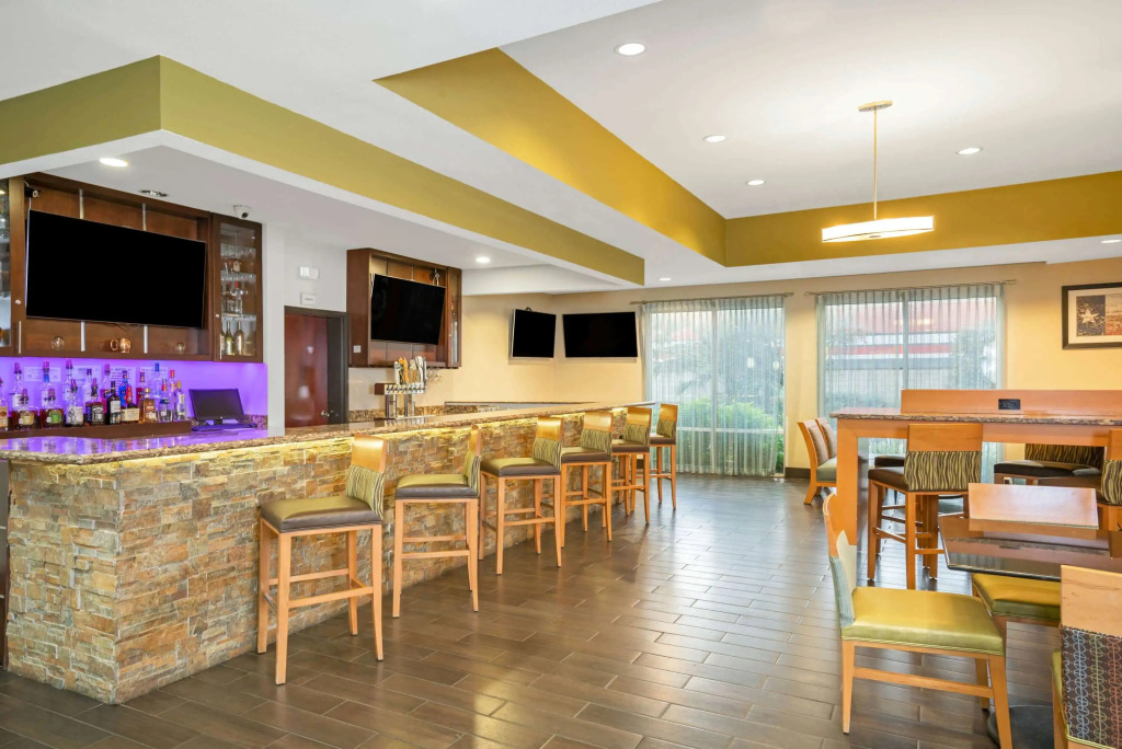 La Quinta by Wyndham Houston Willowbrook