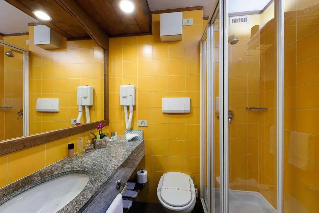 Hotel Alaska Cortina