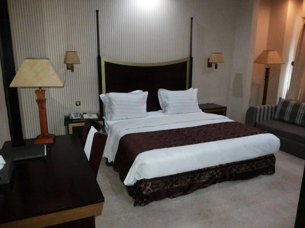 Tourist Hotel