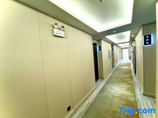 Buttonwood Fashion Hotel