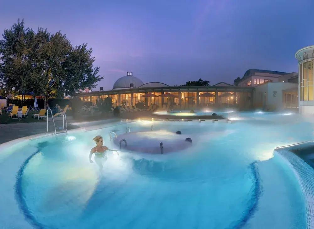 Hotel Vier Jahreszeiten direkt an den Kliniken und Therme Bad Krozingen, nahe Freiburg