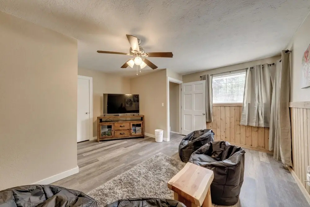 Ruidoso Home w/ Patio, Walk to Restaurants!