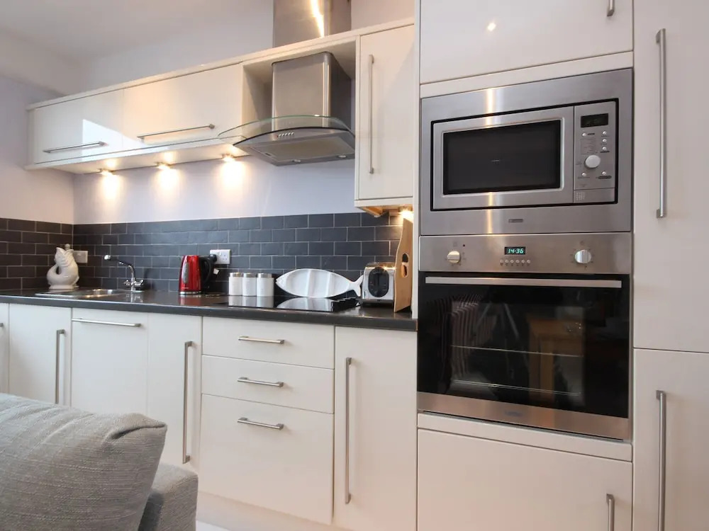 32 Newcomen Road (Flat 1)