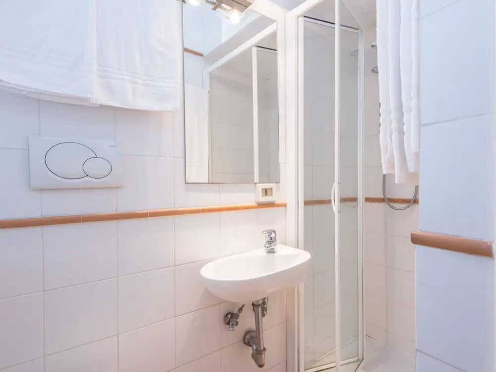 RSH Giulia Large Piazza Navona Apartment