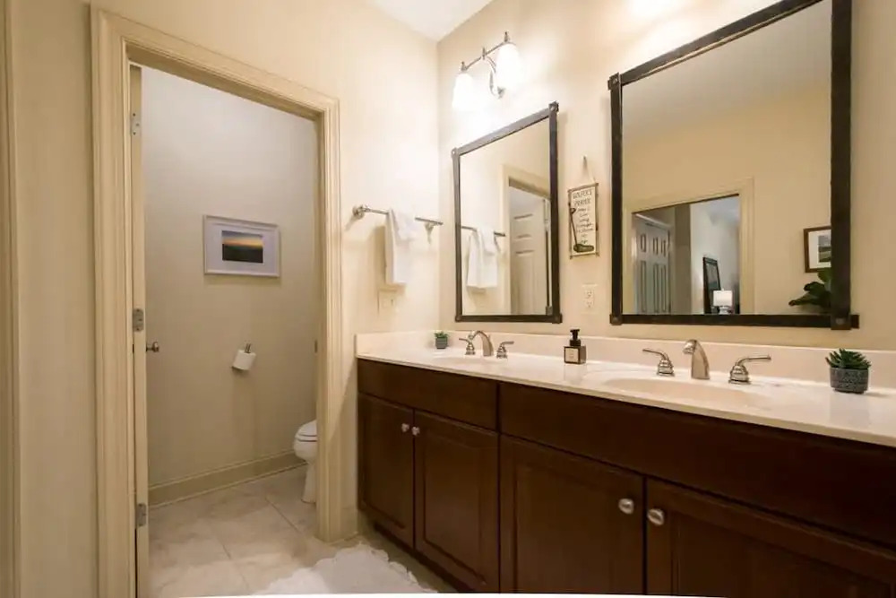Scenic 2BR Condo w Porch Pool Near Slope Trails