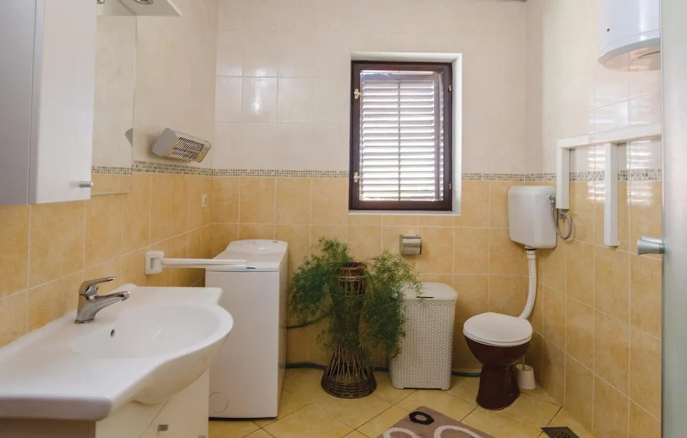 Awesome Home in Vela Luka With Wifi and 3 Bedrooms