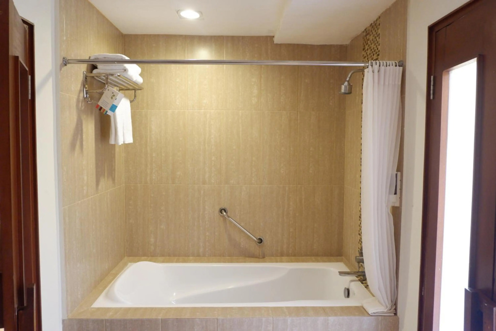 Отель ibis Styles Bali Legian