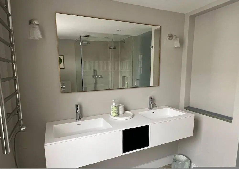 Sunny in Chelsea Luxurious 3 Bedroom Chelsea Home