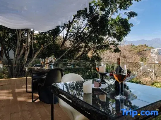 The better, under the green shade trees, forest garden full sea view holiday villa