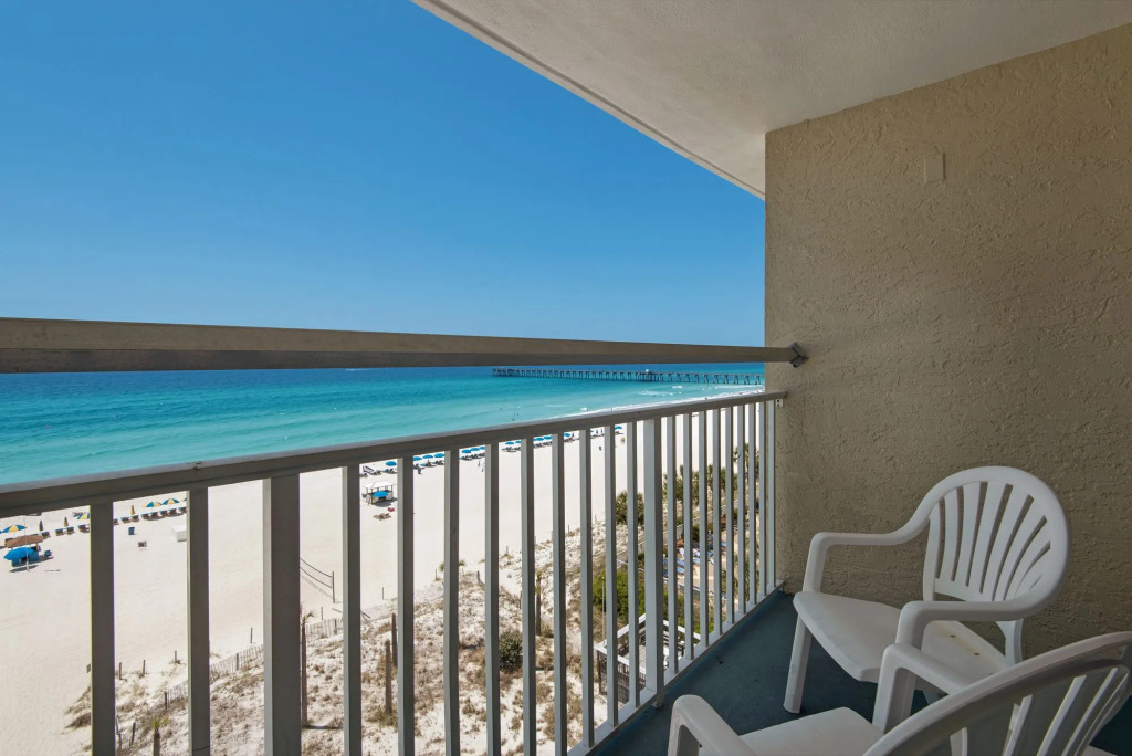 Palm & Tide Beachfront Hotel