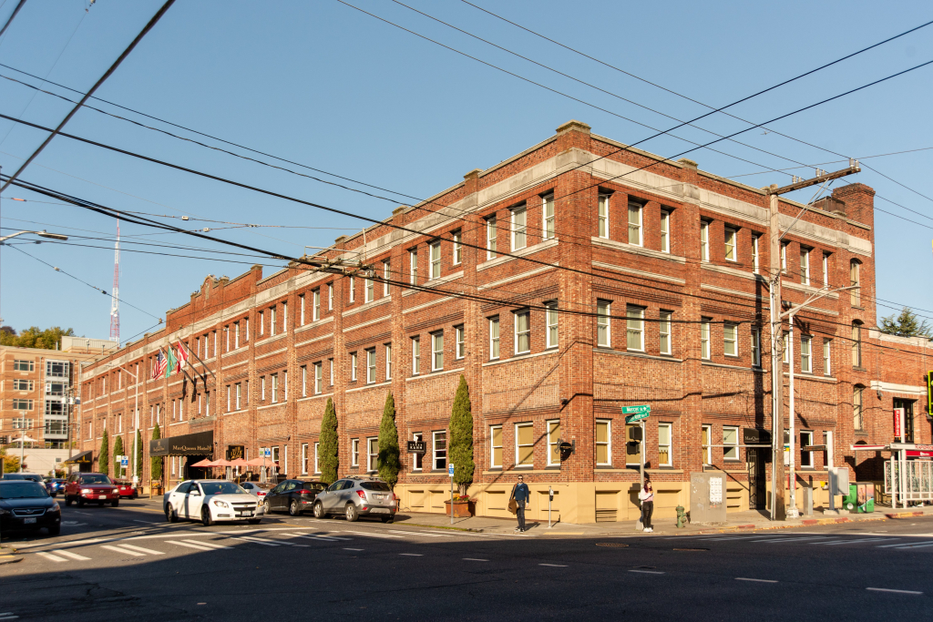 MarQueen Hotel - NEWLY RENOVATED
