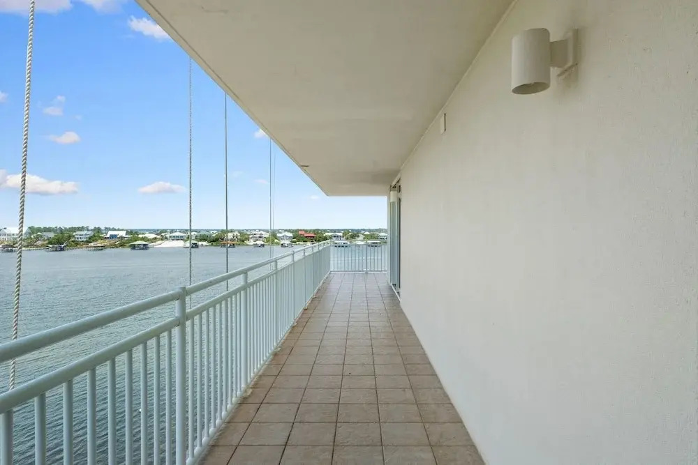 Seaspray Riverside 611