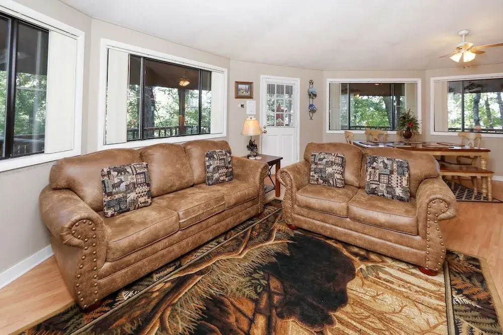 1429 Zurich Rd Chalet