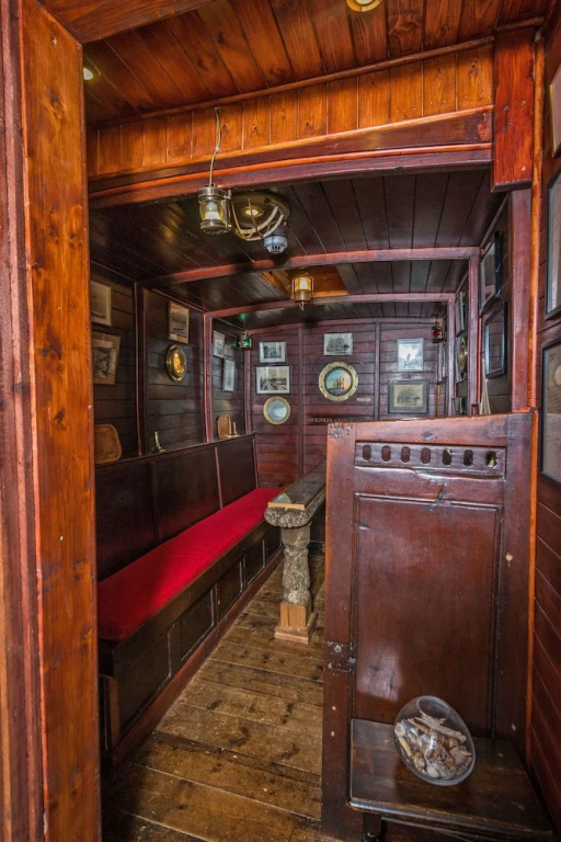 The Cottage Hotel