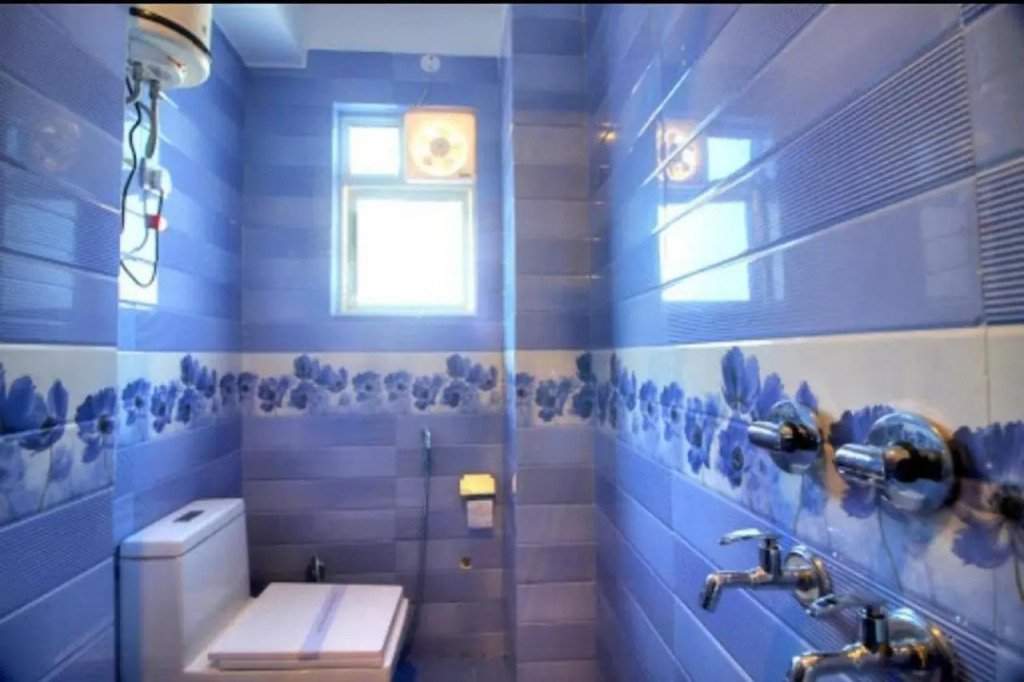 Hotel Ark-Of-Avalon Near Delhi Airport