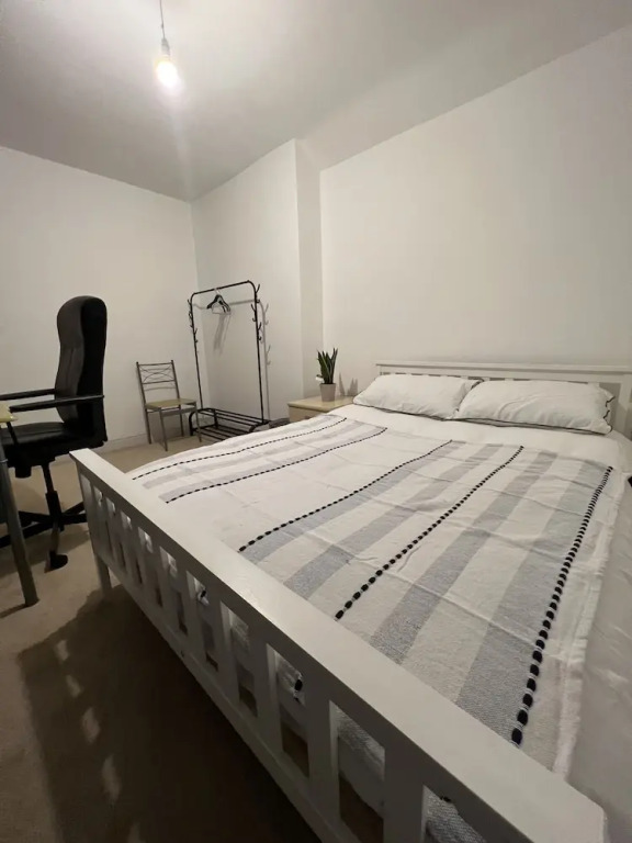 Stunning 3-bed House and Private Garden in Bham