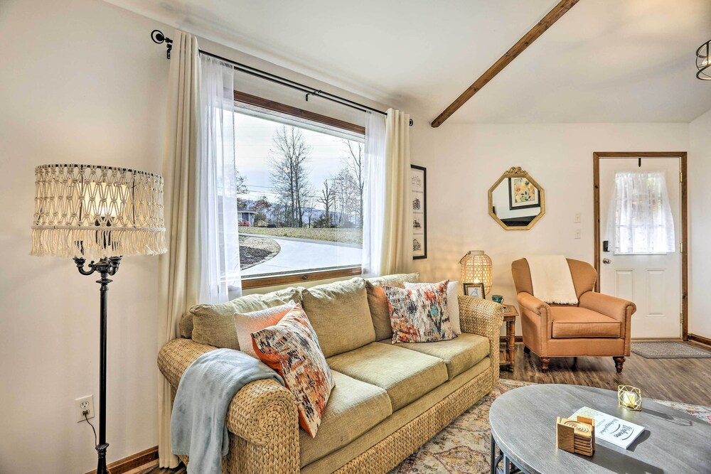 Picturesque Cottage in the Heart of Trenton