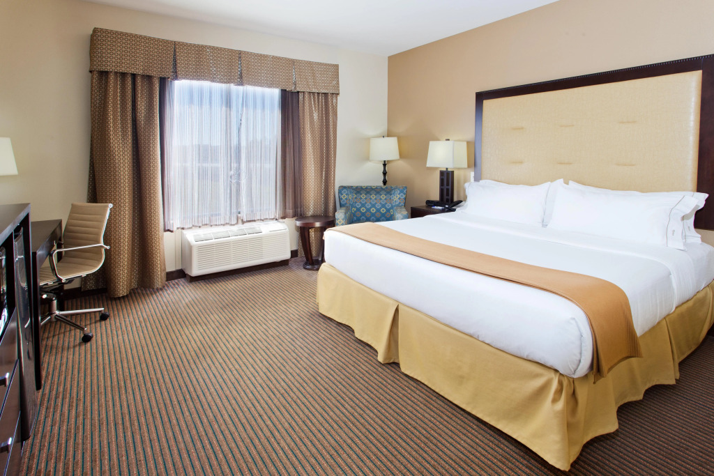 Holiday Inn Express Hotel & Suites Cordele North by IHG