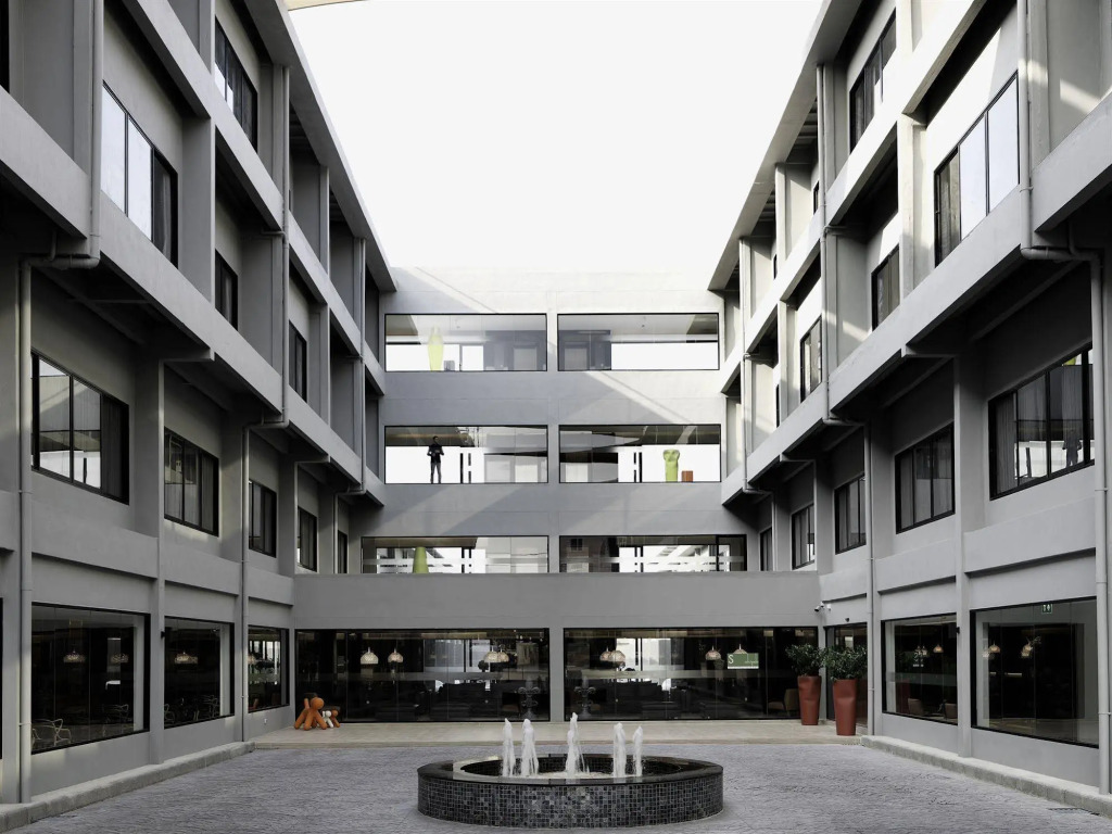 S Ratchada Leisure Hotel