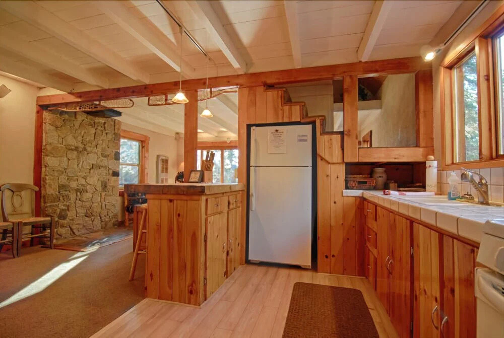 Walk to Garwoods and Beach From Peek-a-view Cabin #124
