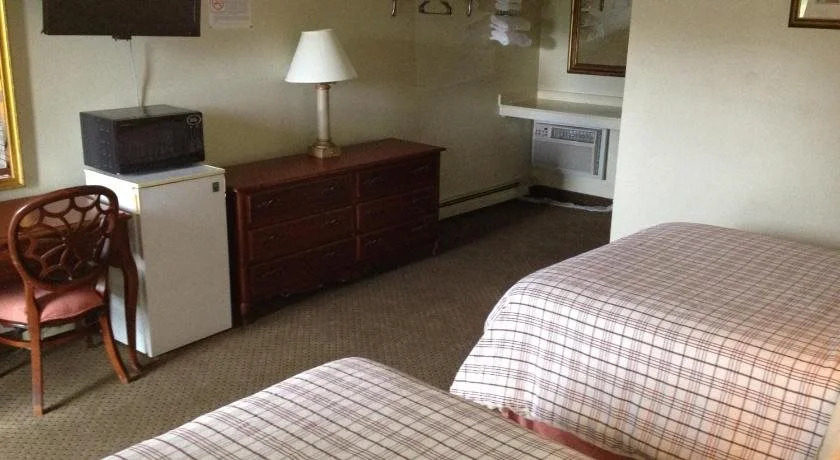 Embassy Motel - Franklin