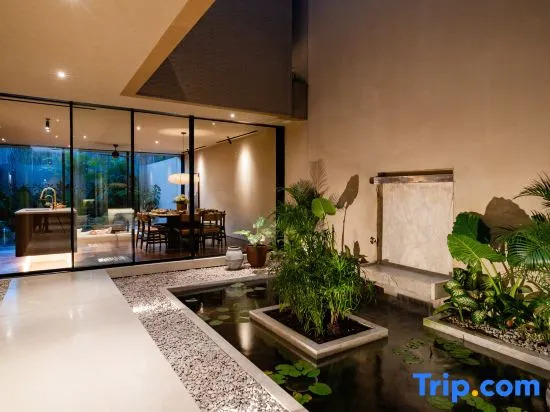 Berawa Villa l 2 Pools, Walk to Beach l Near Finns