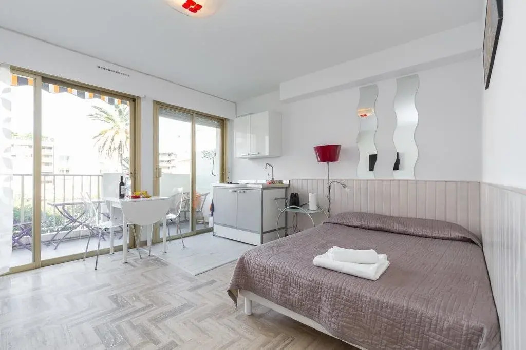 Maubourg Studio