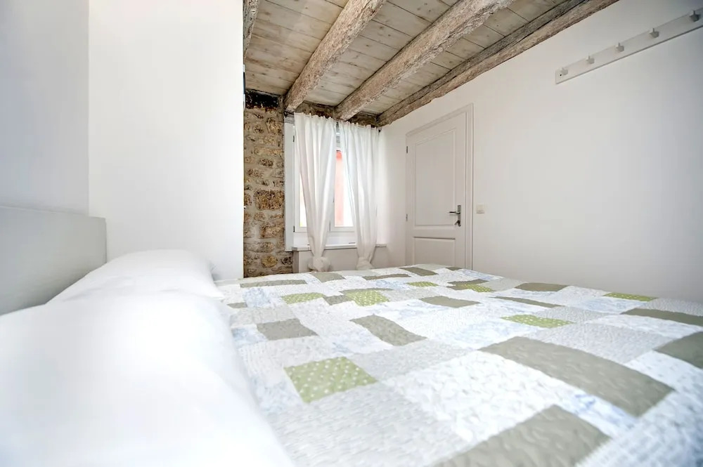 Apartments CASA ROCCIA BIANCA