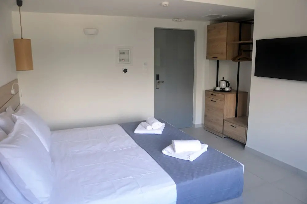 Costa Ionica · Mytikas Seaside Hotel