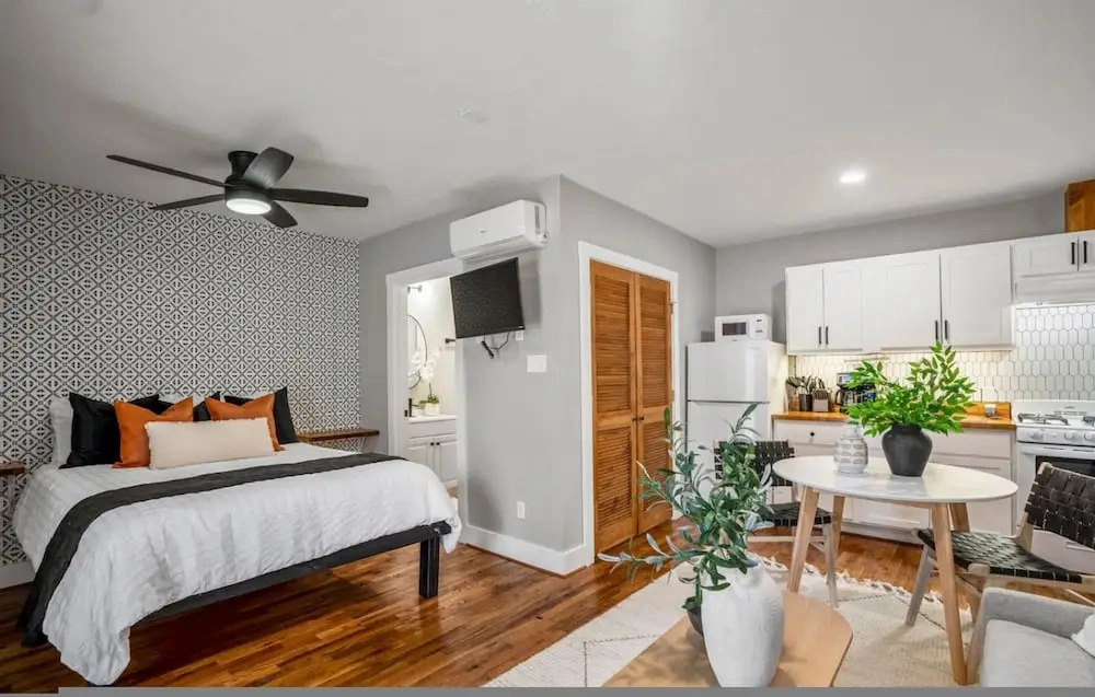 Quiet Studio Minutes From Downtown Houston