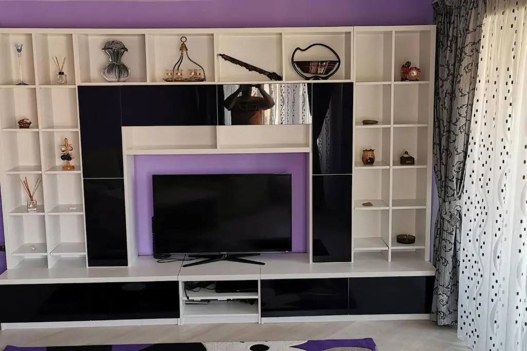 Luxury apartment with two bedrooms and large living room, 100 square meters, city center