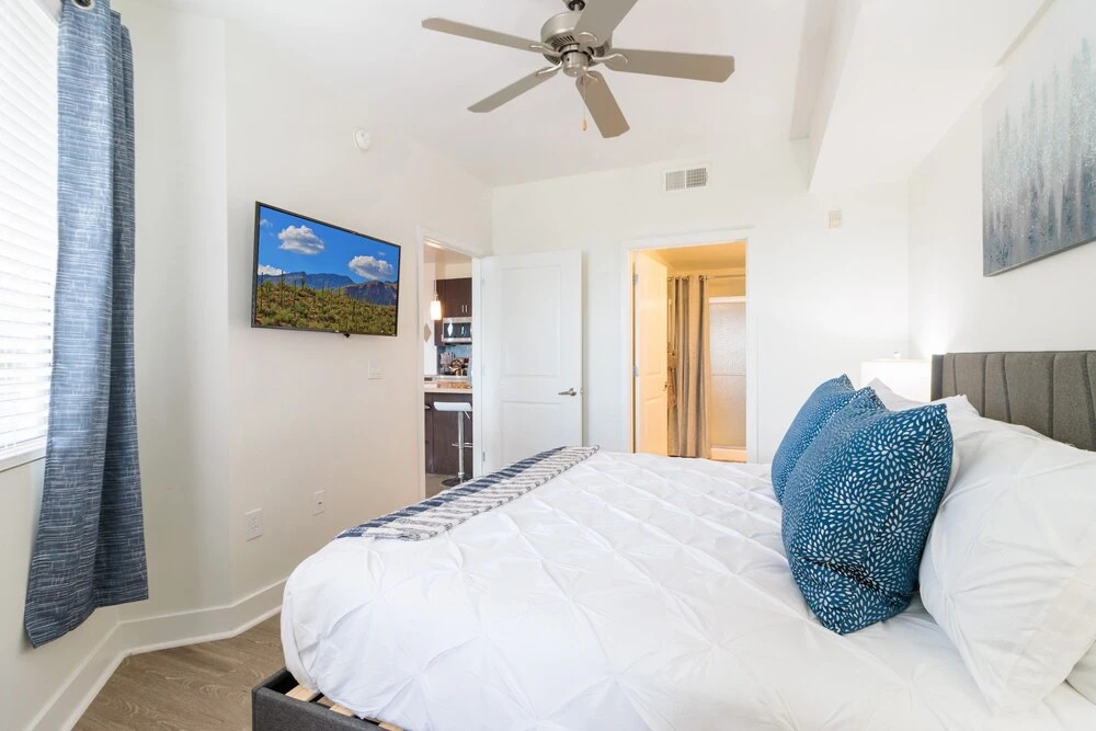 5 Mi to DT-Close to Shops-Dinin&Parking 3012
