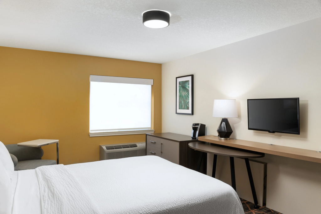 Holiday Inn Redding by IHG