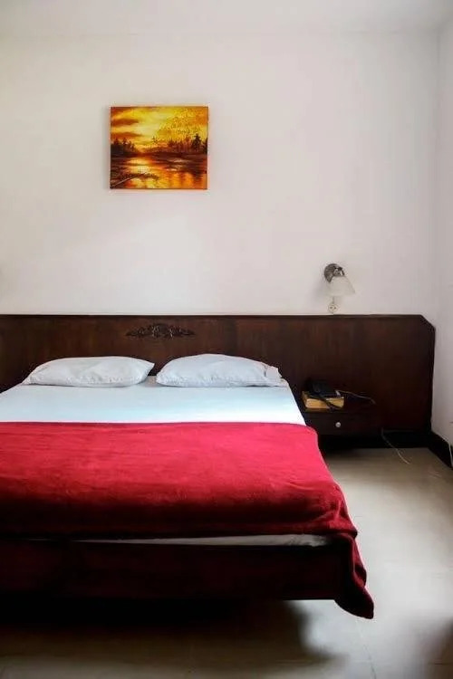 Hotel D'Caprices