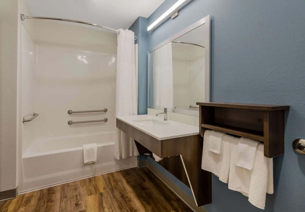 WoodSpring Suites Roanoke