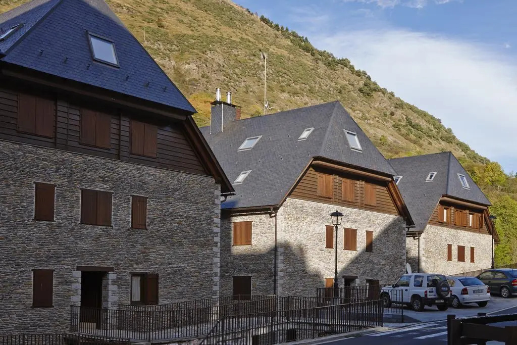 Era Garona by FeelFree Rentals