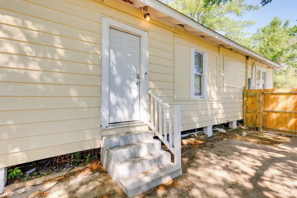 Lovely Mobile Home w/ Smart TV: 2 Mi to Downtown!