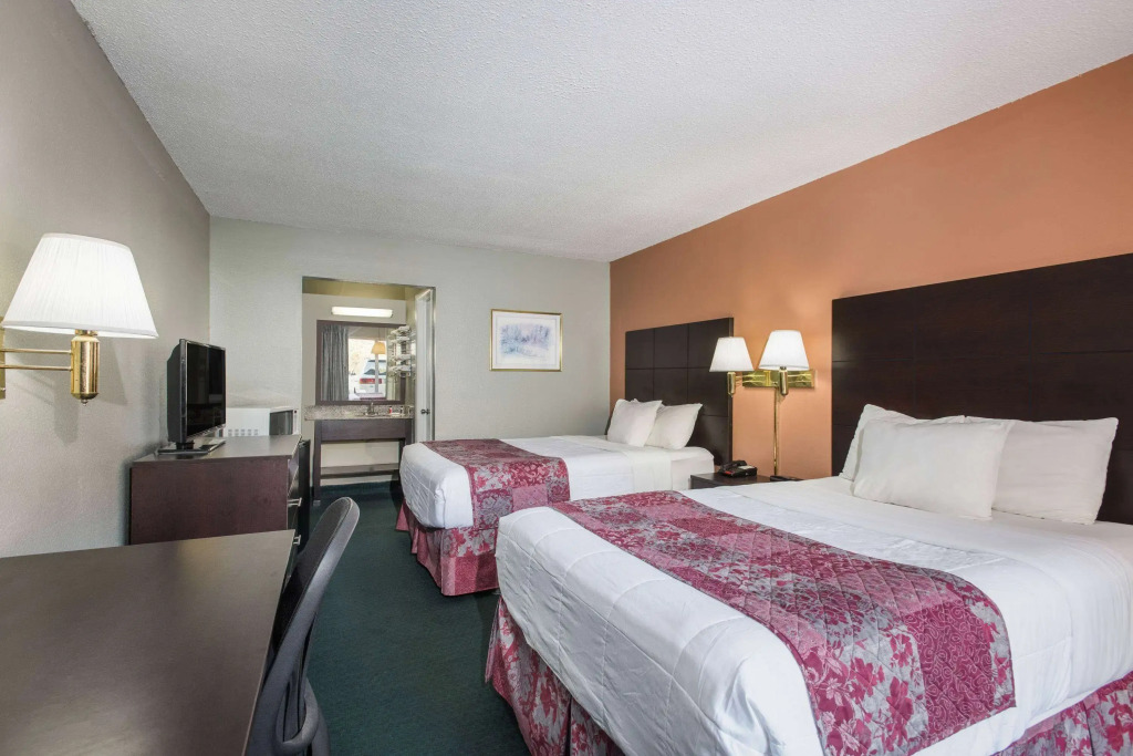 Days Inn by Wyndham Jellico - Tennessee State Line