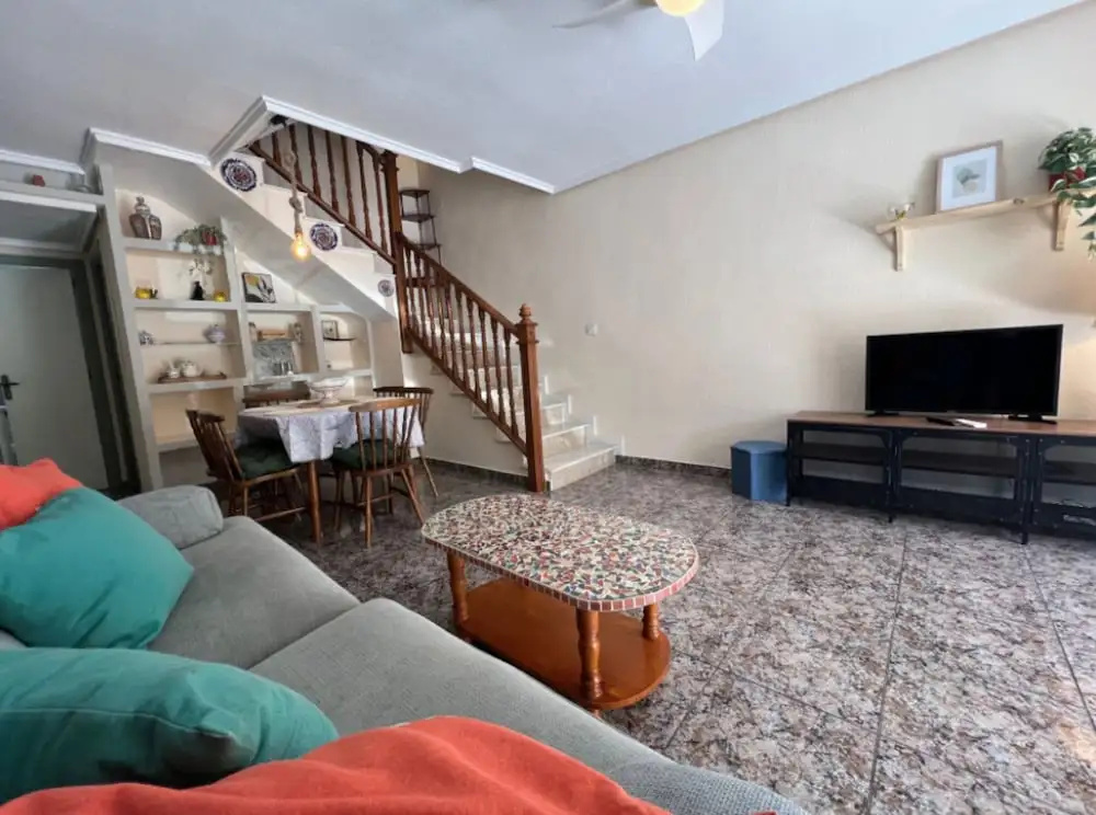 Charming 3-bedroom House With Shared Pool in Punta Prima, Torrevieja