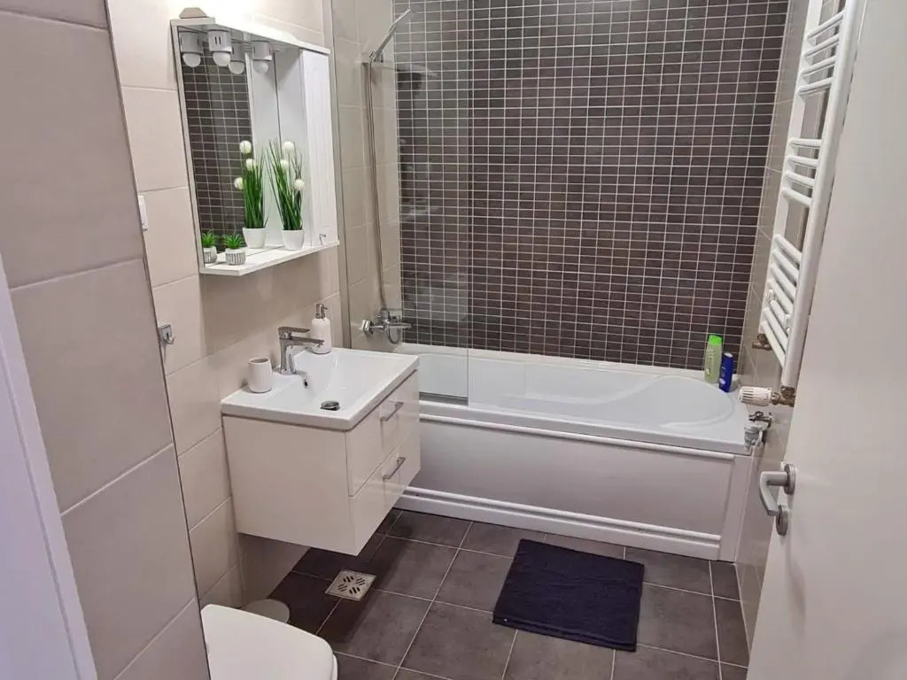 2 Bedrooms - Skyblue Central apartment