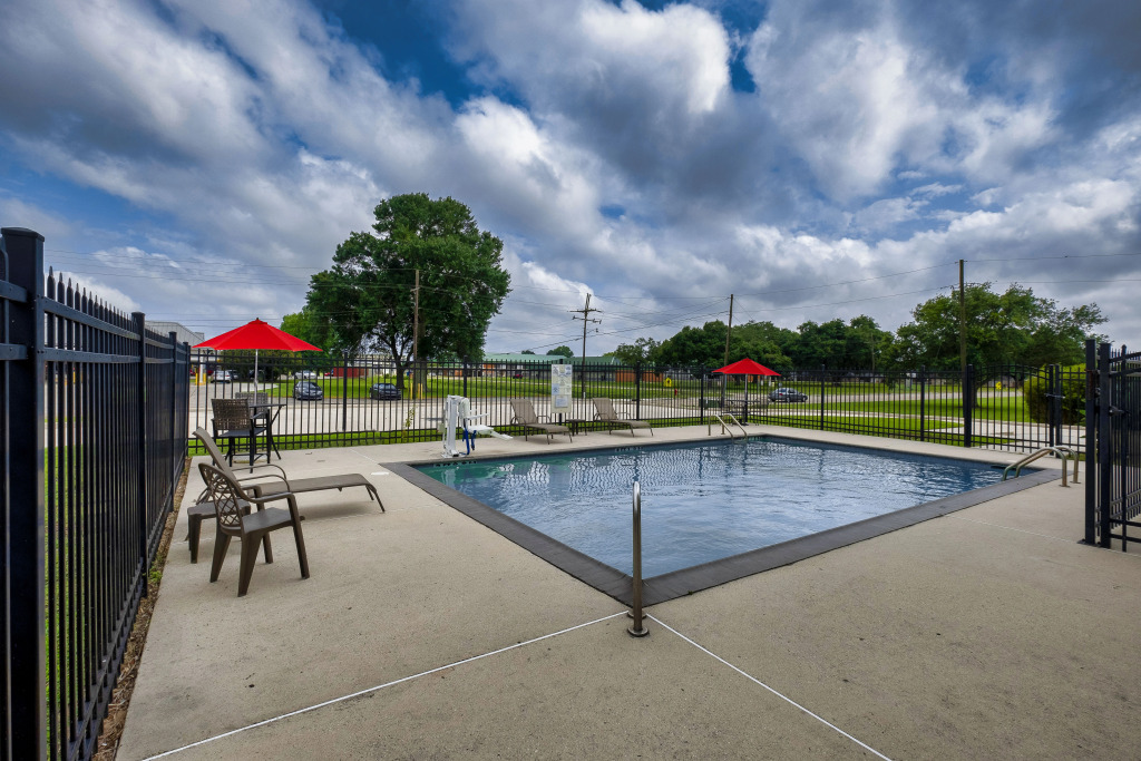 Red Roof Inn & Suites Houma