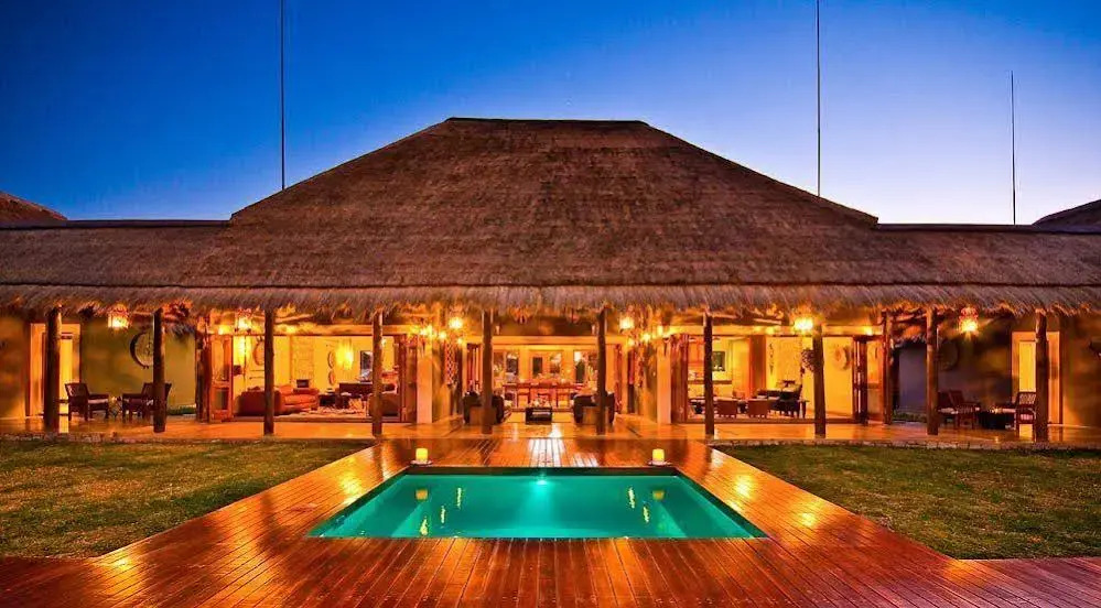 BotseBotse Luxury Retreat