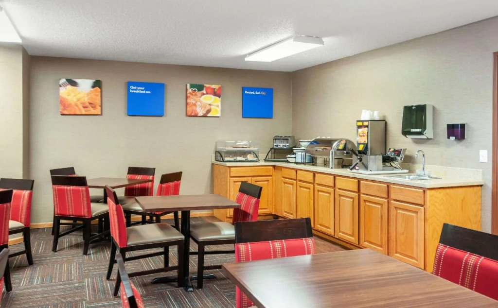 Comfort Inn Dyersville Near the Field of Dreams