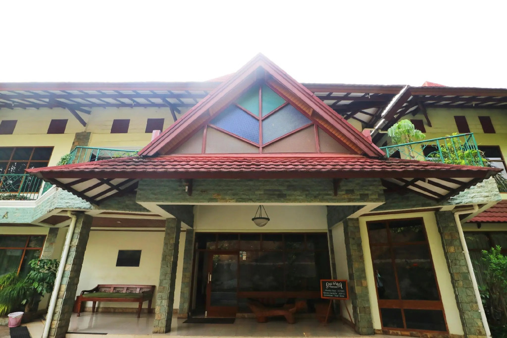 RedDoorz Plus near Kemang Raya